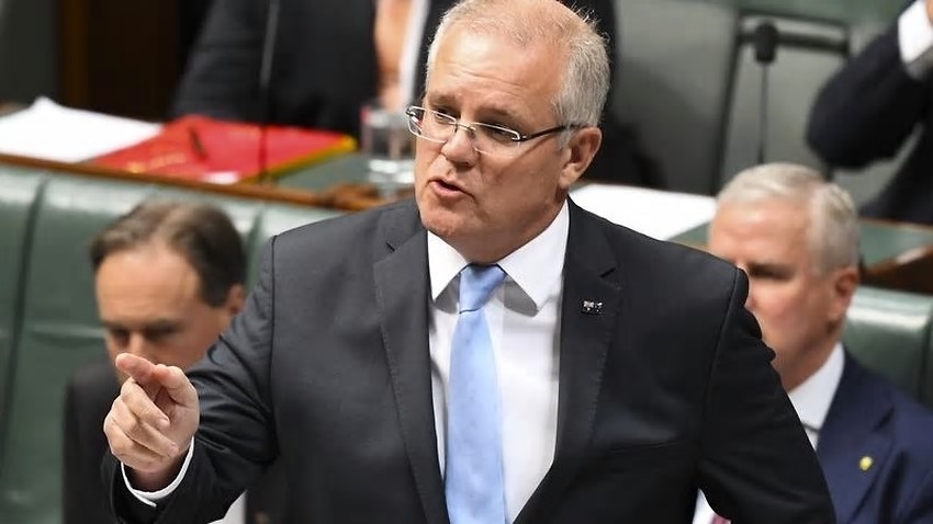 Morrison's threat to 'punt' refugees who break law slammed as 'irresponsible'